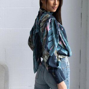 LARA FASHION WOMEN BLOUSE SIZE S/L